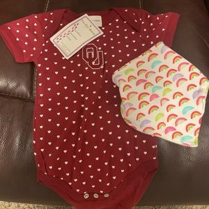 Baby girl OU ❤️ onesie